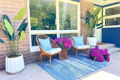 Image de Newly Renovated 3-bed - Close to Dt & Beach- Pet Friendly & Wheelchair access