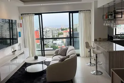 Image de This spacious, serene space offer view of the ocean in the heart of Bella Vista