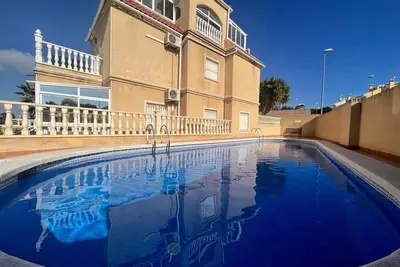 Image de Traditional 3 bedroom Townhse with Com pool Alm26