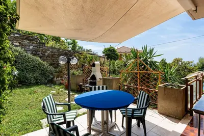 Image de Garden and Sea by Interhome