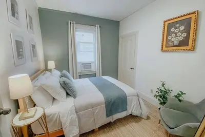 Image de Charming 2-bedroom house super close to Brown & Risd, Wayland Square