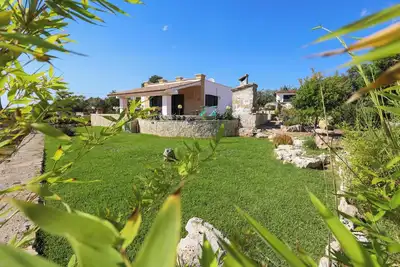 Image de Homerez - Maison à Salve avec vue sur la mer