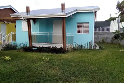 Image de Homerez - Bungalow charmant à Sainte-Anne avec jardin