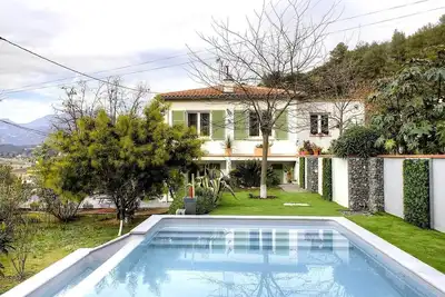 Image de Les Lauriers Roses - Castagniers