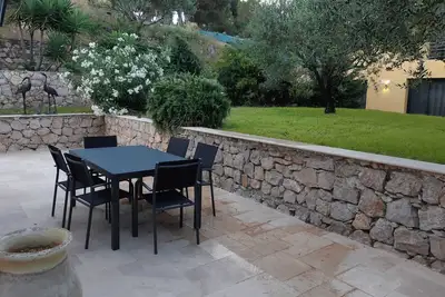 Image de Garrigue - Eze - Gîte