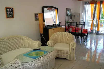 Image de Homerez - Appartement Saint-Paul, vue mer et montagne.