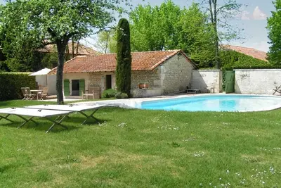 Image de Homerez - Maison Familiale à Bellon, piscine privée 200m²