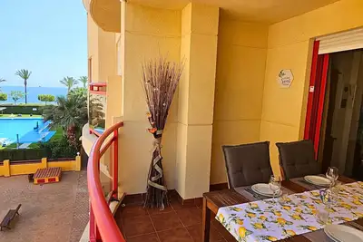 Image de Family Beach Stay • 2 Bedroom • Fast Wi‑Fi • Sunny Terrace