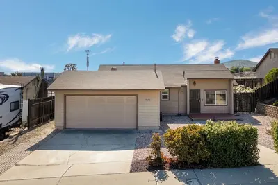 Image de Modern, Updated House In Santee with Wifi, Ac, and Yard