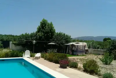 Image de guest caravan with pool