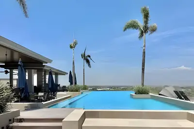 Image de Relaxing condo w/ outdoor pool access