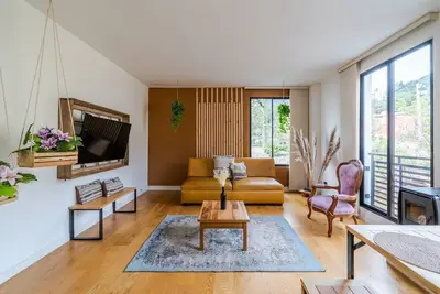 |Ahead| Elegant 2br @La Candelaria + Laundry