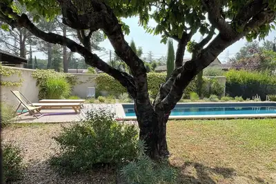 Image de Maison chaleureuse avec grande piscine, 3mn de Lourmarin en voiture