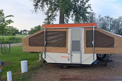 Image de Primitive 2-bedroom 2 double bed popup quiet country setting on the cities edge