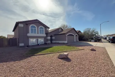 Image de Spacious 5-bedroom house in fabulous Glendale with WiFi, Ac and Pool