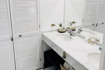 Image de Charming 3 bdrm oceanfront condo! Amazing location w/ Pool Snack & Beverage Bar!