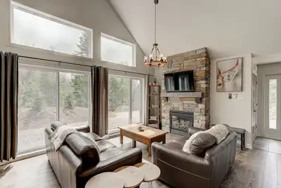 Image de 3br Nature Retreat Cottage & Spa - Lac supérieur