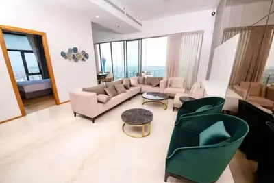 Image de Five-Star Ultra Luxury Condo 62nd Floor Panoramic City Views