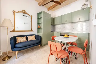 Image de Sumptuous townhouse with roof terrace Agal1-1