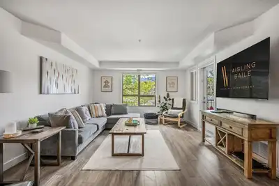 Image de La Bohème | Pool Views | Hot Tub | Lake Access