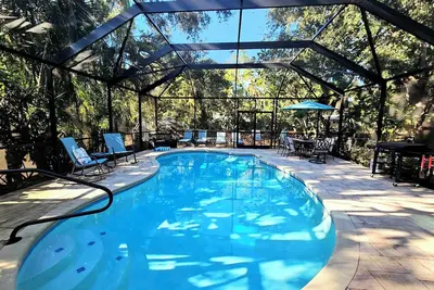 Image de Cozy in Clearwater- heated pool, pond and walking trail.