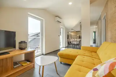 Image de Apartment Mimi with 2 Bedrooms & Balcony & Free Parking