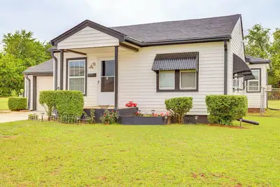 Image de Dog-Friendly Extended Stay, 3 Mi to Dtwn Okc!