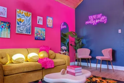 Image de 5 mins to Nrg Stadium Houston Zoo Medical District