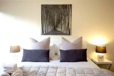 Image de Classic Ground Floor Apart w/Private Garden View