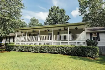 Image de Dahlonega Gem: Fire Pit, Gym, Hiking & Wine Country Fun