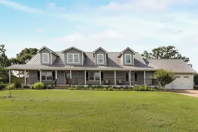 Image de Whispering Vines Ranch-Serene Nature Retreat-Private 90-acre Escape