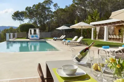 Image de Luxury 5br Villa with Stunning Views, Ibiza Villa 1311