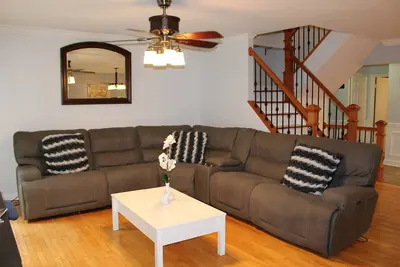 Image de Spacious 3br/2. 5ba Home in White Oak, Silver Spring – Prime Location!