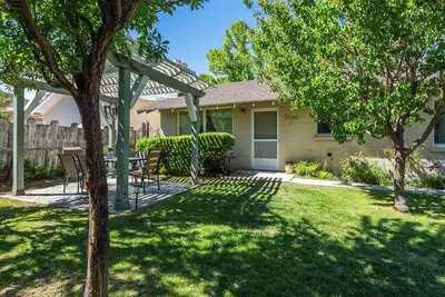 Image de Eastern Sierra Guesthouse. Centrally located for all your adventures.