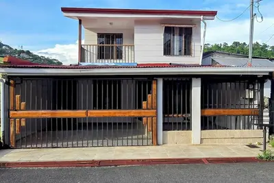 Image de Cozy 3 bedroom House in Quepos center and near Manuel Antonio National Park