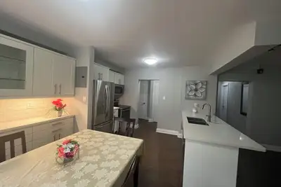 Image de Charming 2-bedroom apartment in terrific Burlington with WiFi and free parking