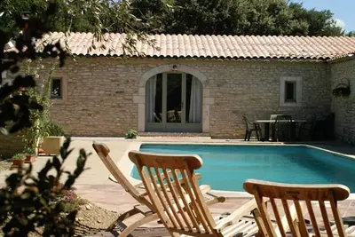 Image de Homerez - Villa spacieuse à Chamaret avec piscine privée