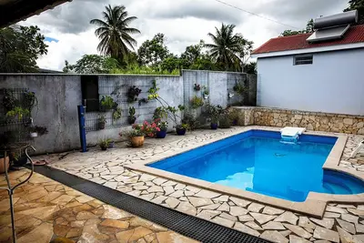 Image de Homerez - Bungalow à Baie-Mahault, piscine privée