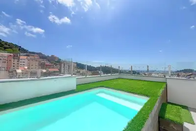 Image de Superbe maison avec terrasse et piscine
