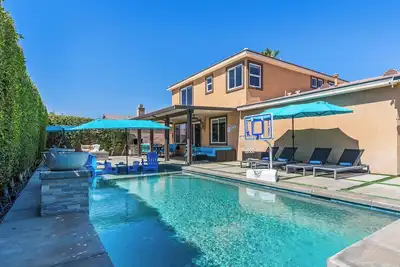 Image de Casa Campo | 5br Desert Oasis w/ Pool, Firepit, & Outdoor Lounge