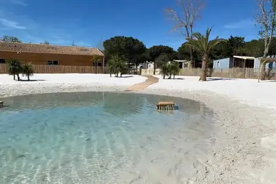 Image de Homerez - Bungalow cosy à Vendres avec piscine partagée