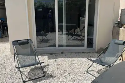 Image de Grand Studio avec jardin au calme! ! Il