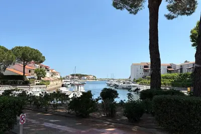 Image de St Cyprien Appart en Rdc avec grandre terrasse sur la Marina!