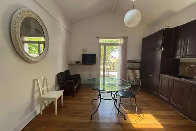 Image de Charmante maison moderne avec terrasse et parking, cœur de Biarritz