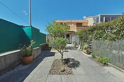 Image de Studio à La Londe-les-Maures avec terrasse