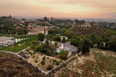 Image de Casa Verde | Wine Country Estate w/ Pickleball & Casita