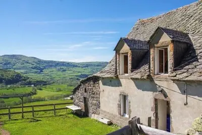 Image de Homerez - Maison de ferme à Cheylade