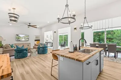 Image de Haven House Summary: