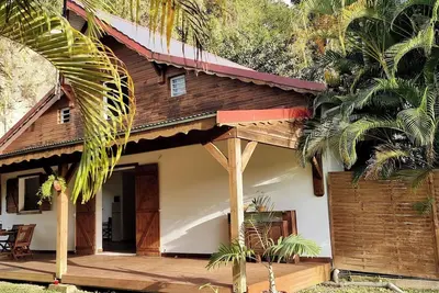 Image de Homerez - Maison chaleureuse aux Abymes avec jacuzzi relaxant