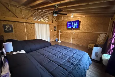 Image de Barn Apartment located in beautiful Warrenton Ga. 52ac, Lakes, Walks and more!